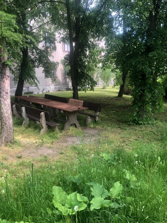 Apartmany - Skolni Chomutov Luaran gambar