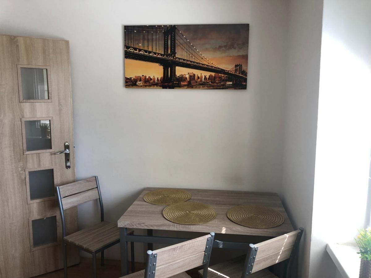 Apartmany - Skolni Chomutov Luaran gambar