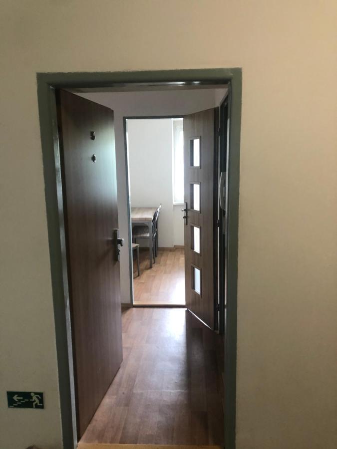 Apartmany - Skolni Chomutov Luaran gambar